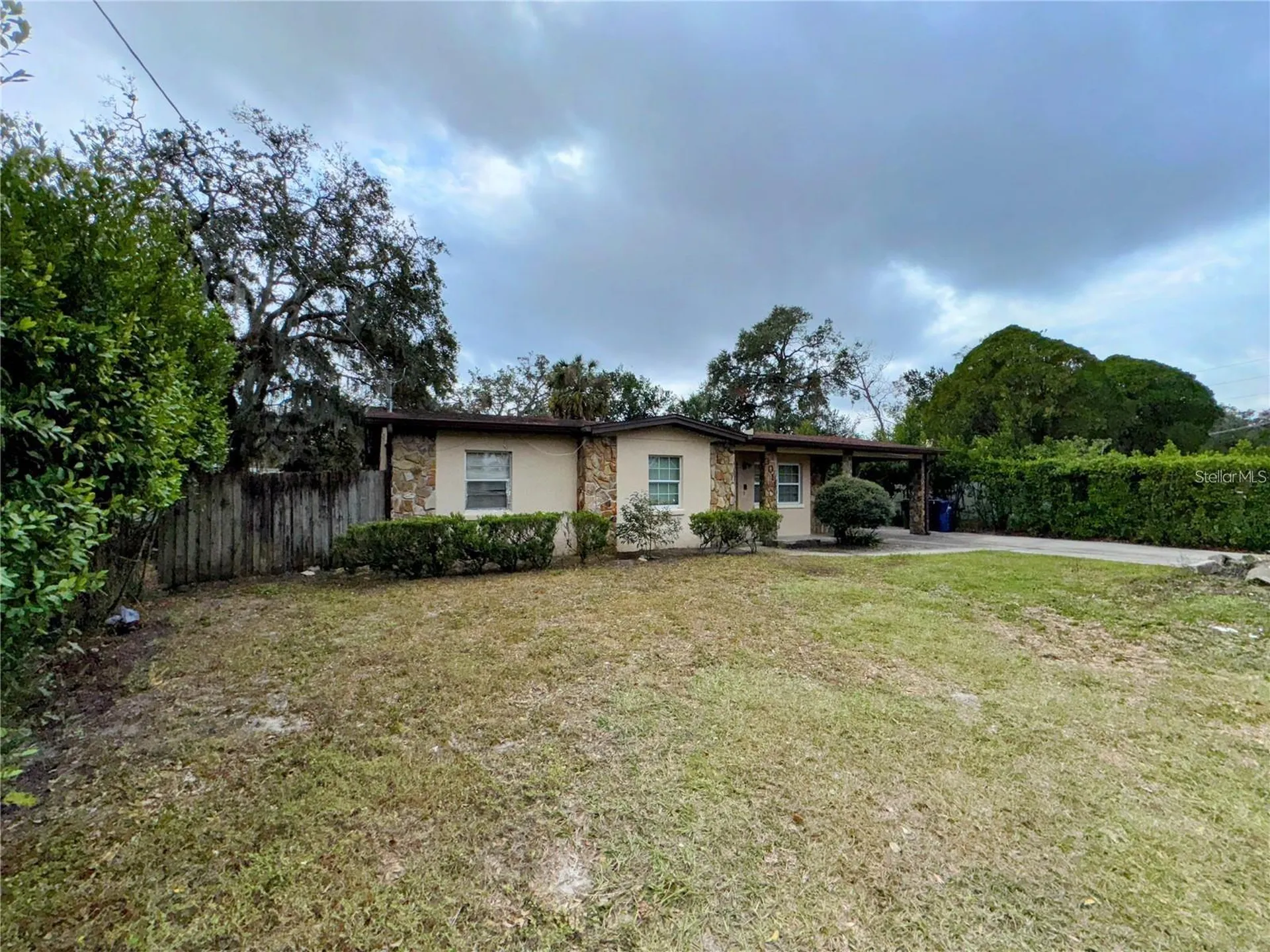 3011 E Flora Street Tampa FL 33610