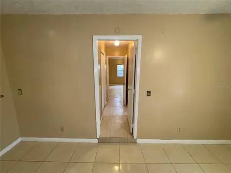 3011 E Flora Street Tampa FL 33610