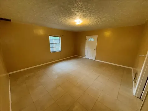 3011 E Flora Street Tampa FL 33610