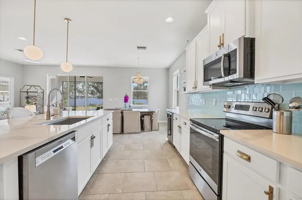 5333 Charlie Brown Lane Sarasota FL 34233