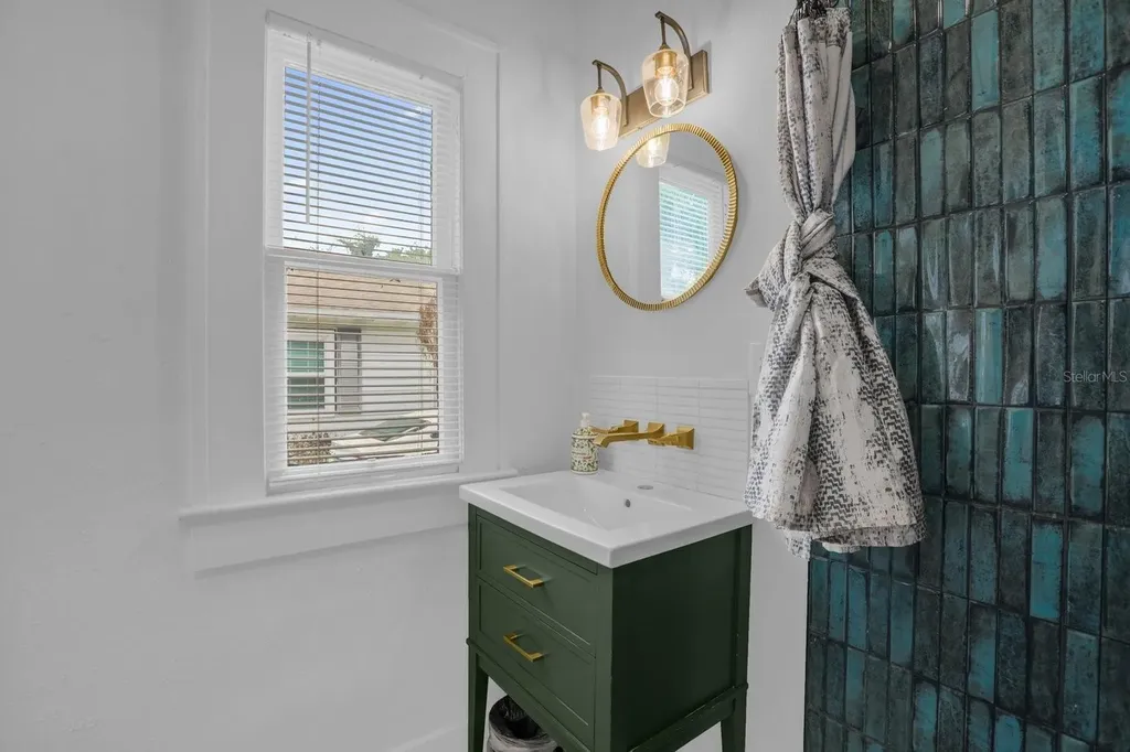62 W Muriel Street Orlando FL 32806