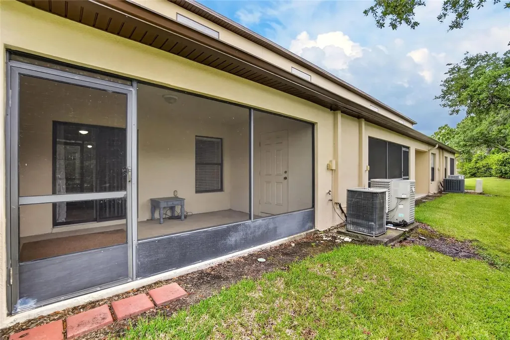 2605 Oleander Lakes Drive Brandon FL 33511