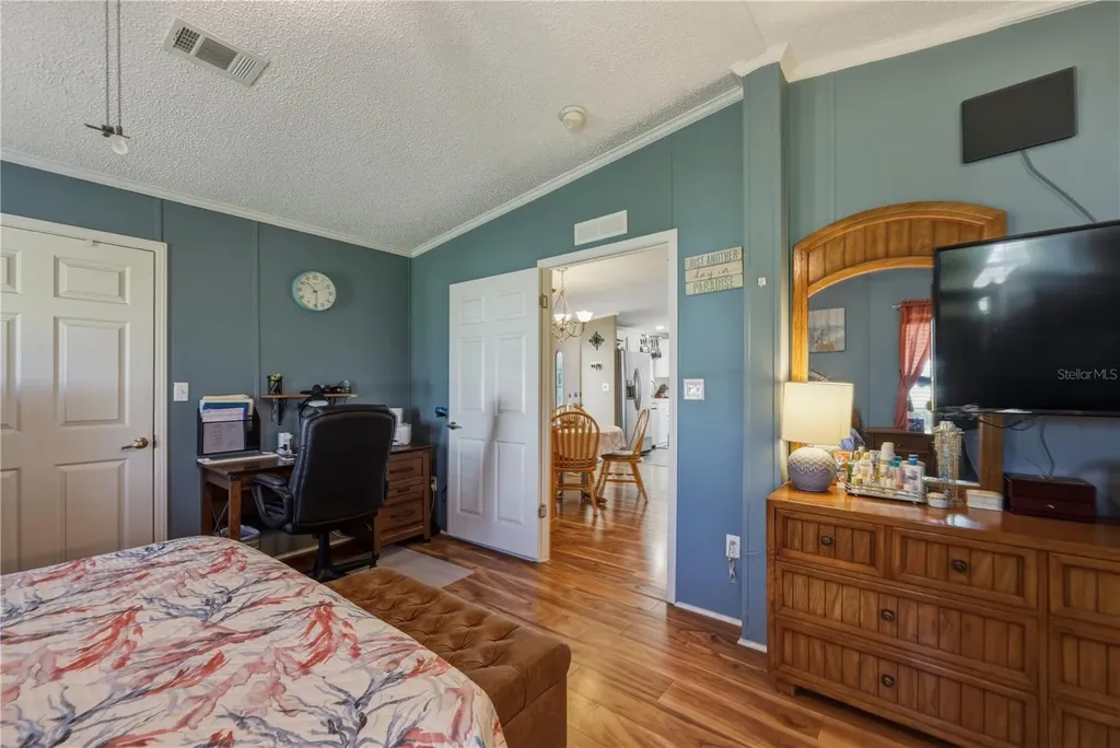 2100 Kings Highway Port Charlotte FL 33980