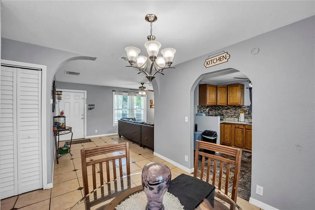 4325 Lake Avenue Kissimmee FL 34746