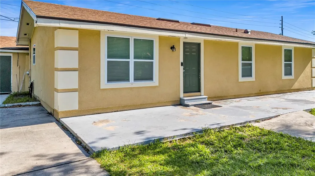 4325 Lake Avenue Kissimmee FL 34746