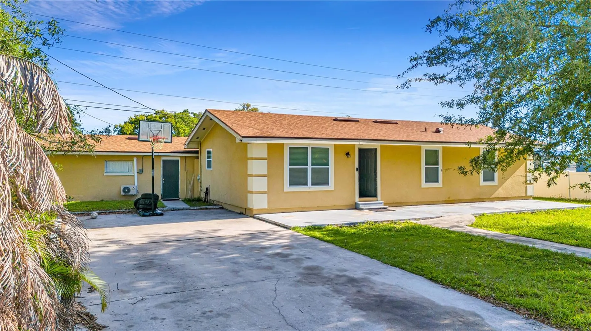 4325 Lake Avenue Kissimmee FL 34746