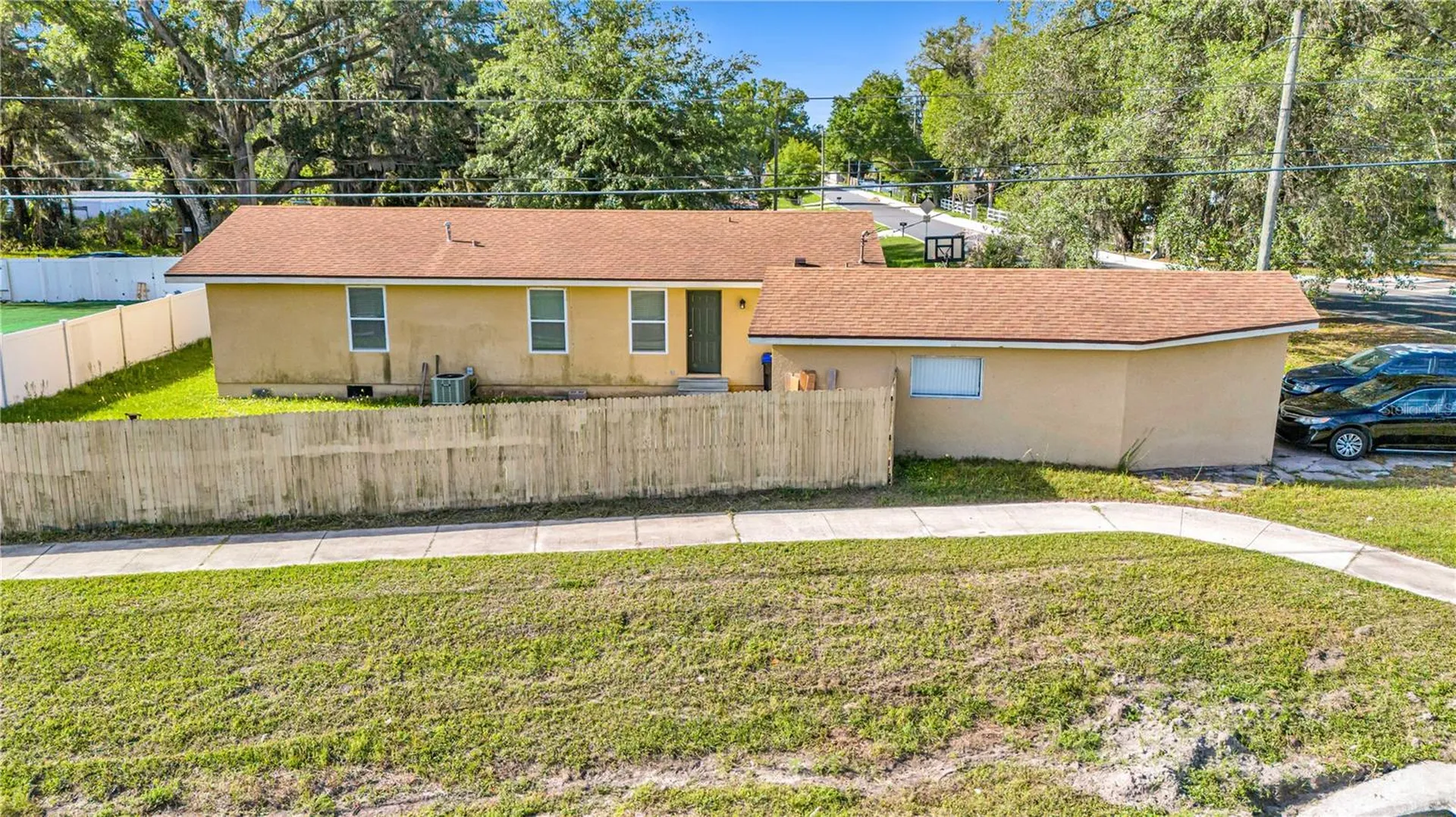 4325 Lake Avenue Kissimmee FL 34746
