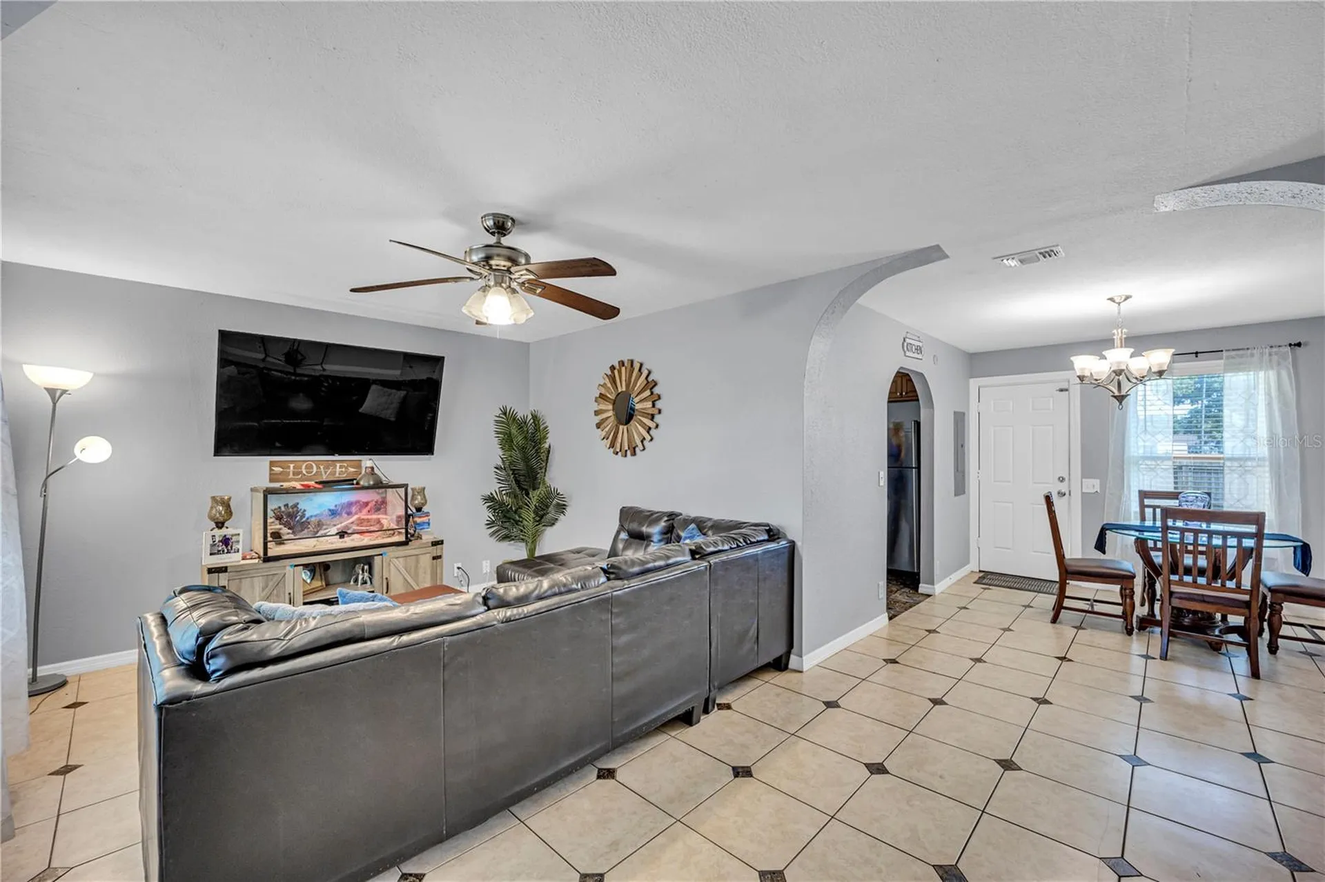 4325 Lake Avenue Kissimmee FL 34746