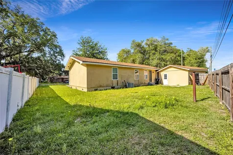 4325 Lake Avenue Kissimmee FL 34746