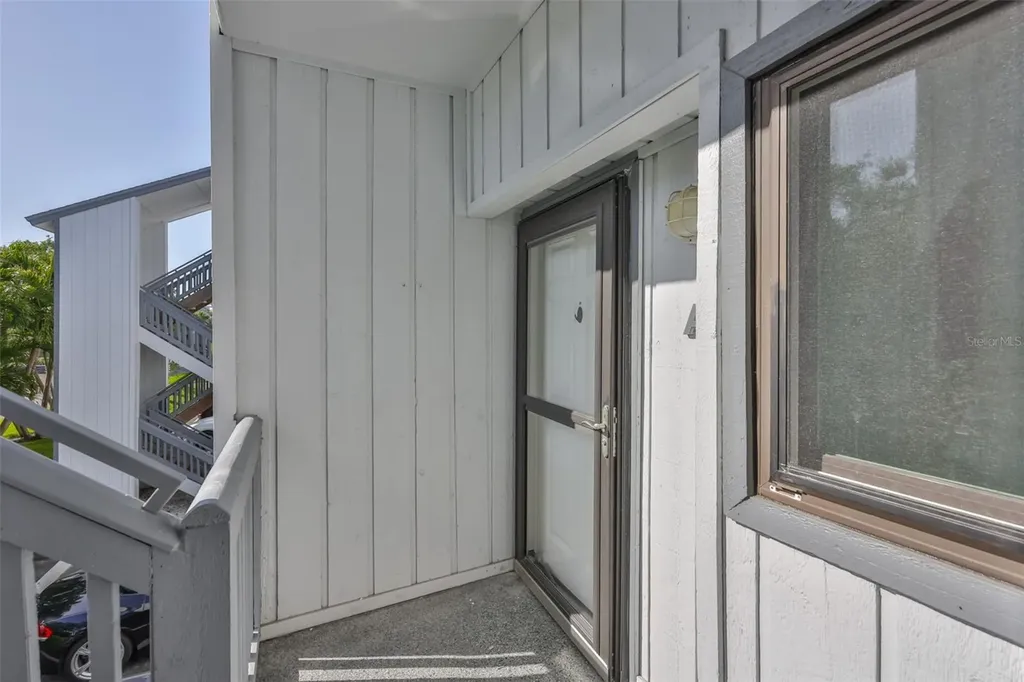 812 Bahia Del Sol Drive Ruskin FL 33570