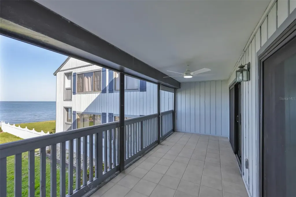 812 Bahia Del Sol Drive Ruskin FL 33570