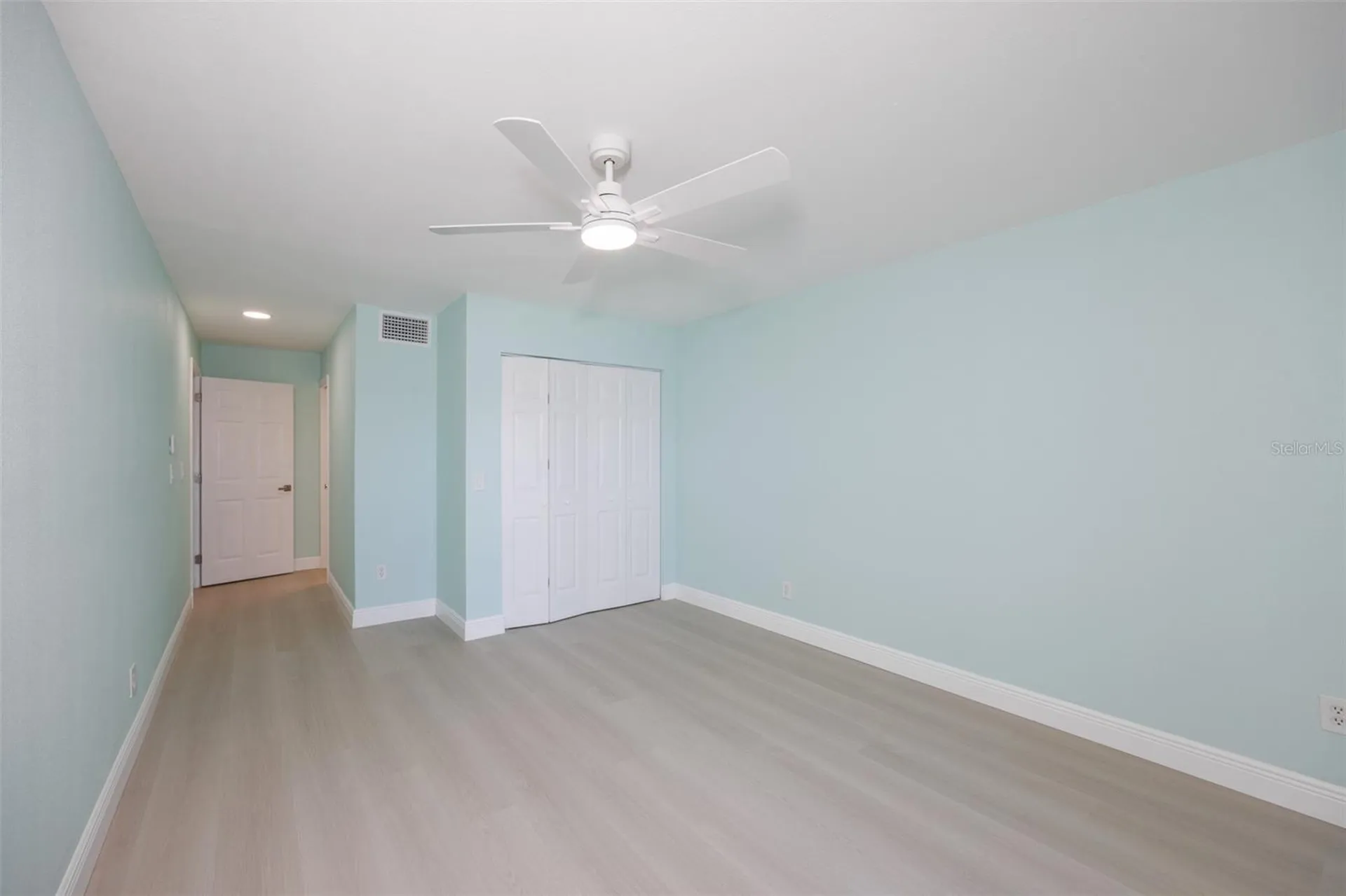 812 Bahia Del Sol Drive Ruskin FL 33570