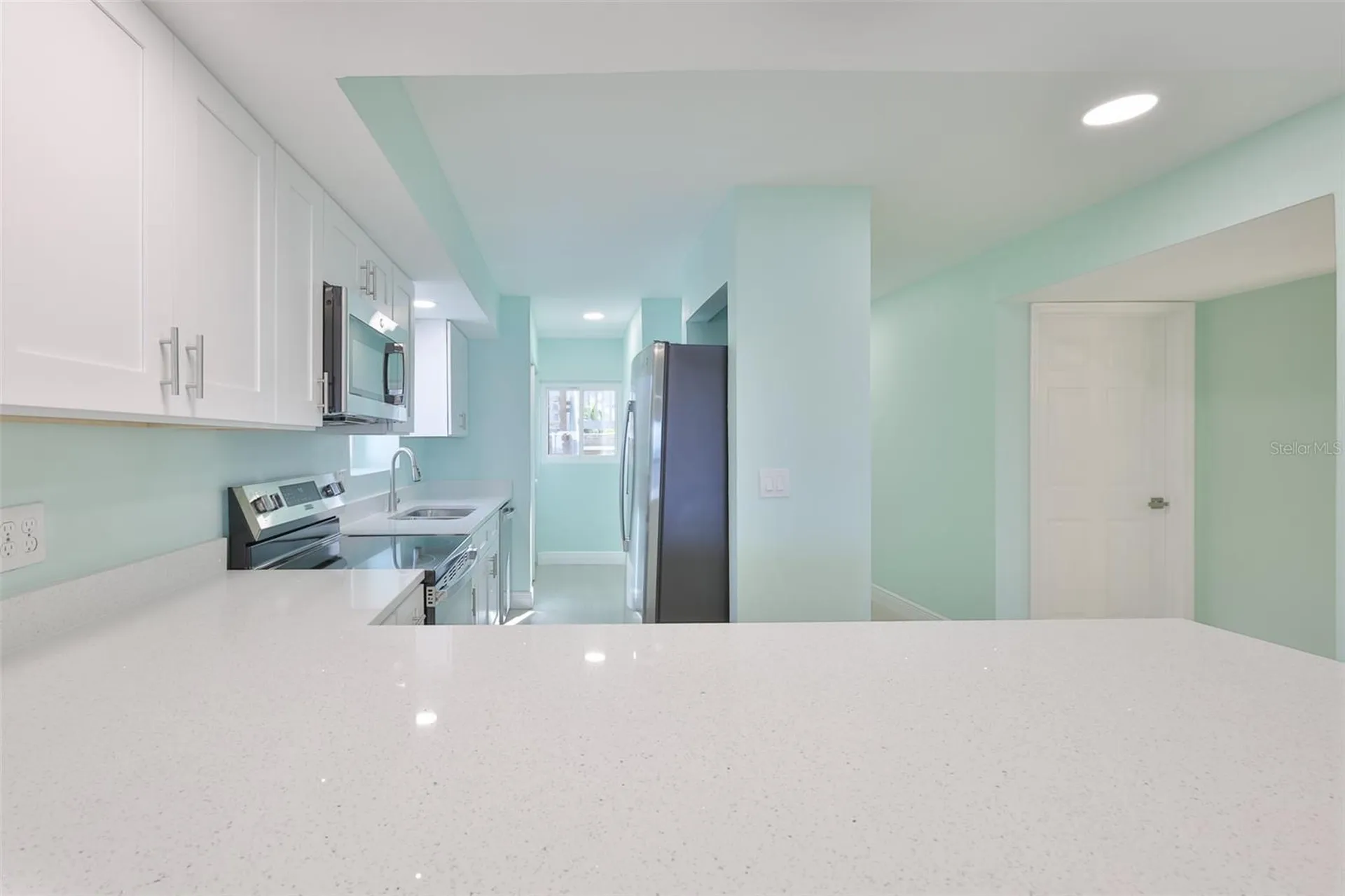 812 Bahia Del Sol Drive Ruskin FL 33570