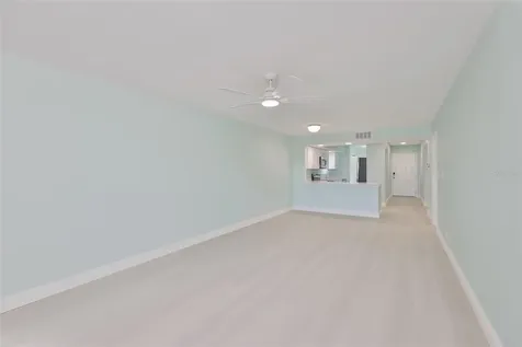 812 Bahia Del Sol Drive Ruskin FL 33570