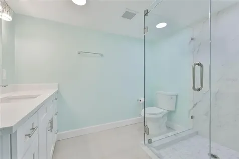812 Bahia Del Sol Drive Ruskin FL 33570