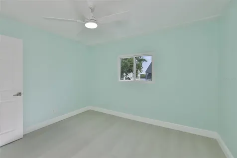 812 Bahia Del Sol Drive Ruskin FL 33570
