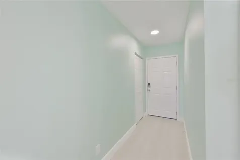 812 Bahia Del Sol Drive Ruskin FL 33570