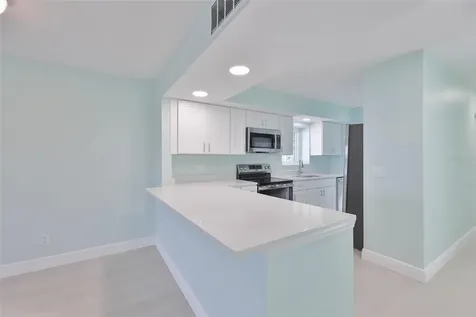 812 Bahia Del Sol Drive Ruskin FL 33570