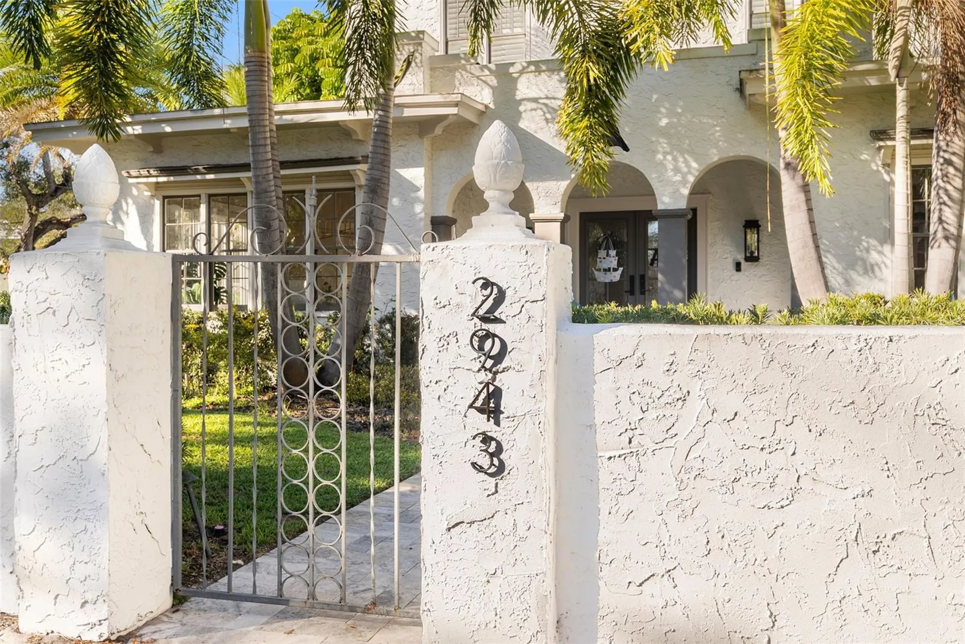 2943 W Bayshore Court Tampa FL 33611