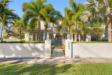 2943 W Bayshore Court Tampa FL 33611