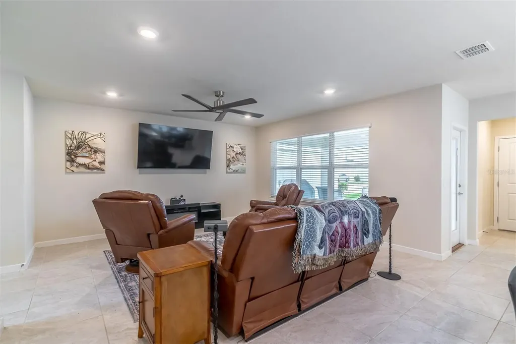6074 Windy Leaf Alley St Cloud FL 34771
