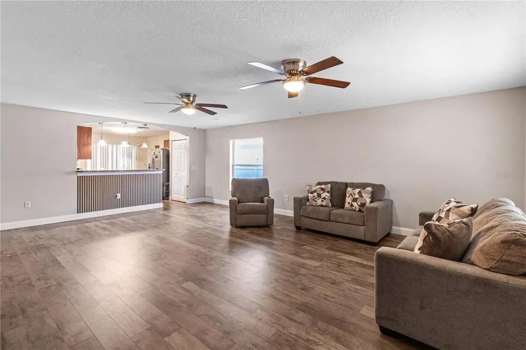 2209 Pleasure Run Drive Ruskin FL 33570