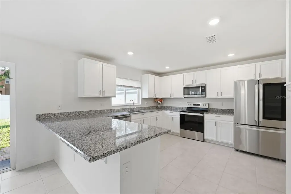 1096 Papaya Circle Davenport FL 33897
