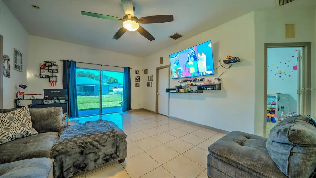 716 Versailles Lane Kissimmee FL 34759