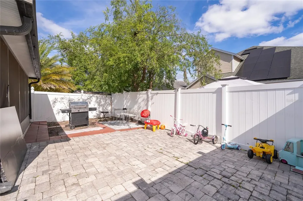 1717 Chatham Circle Apopka FL 32703