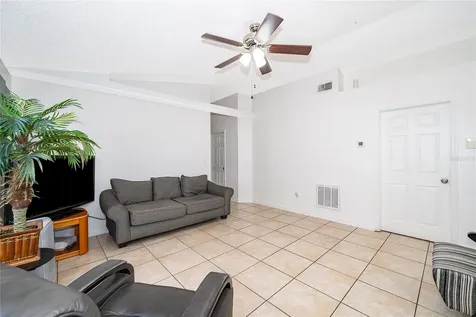 1717 Chatham Circle Apopka FL 32703
