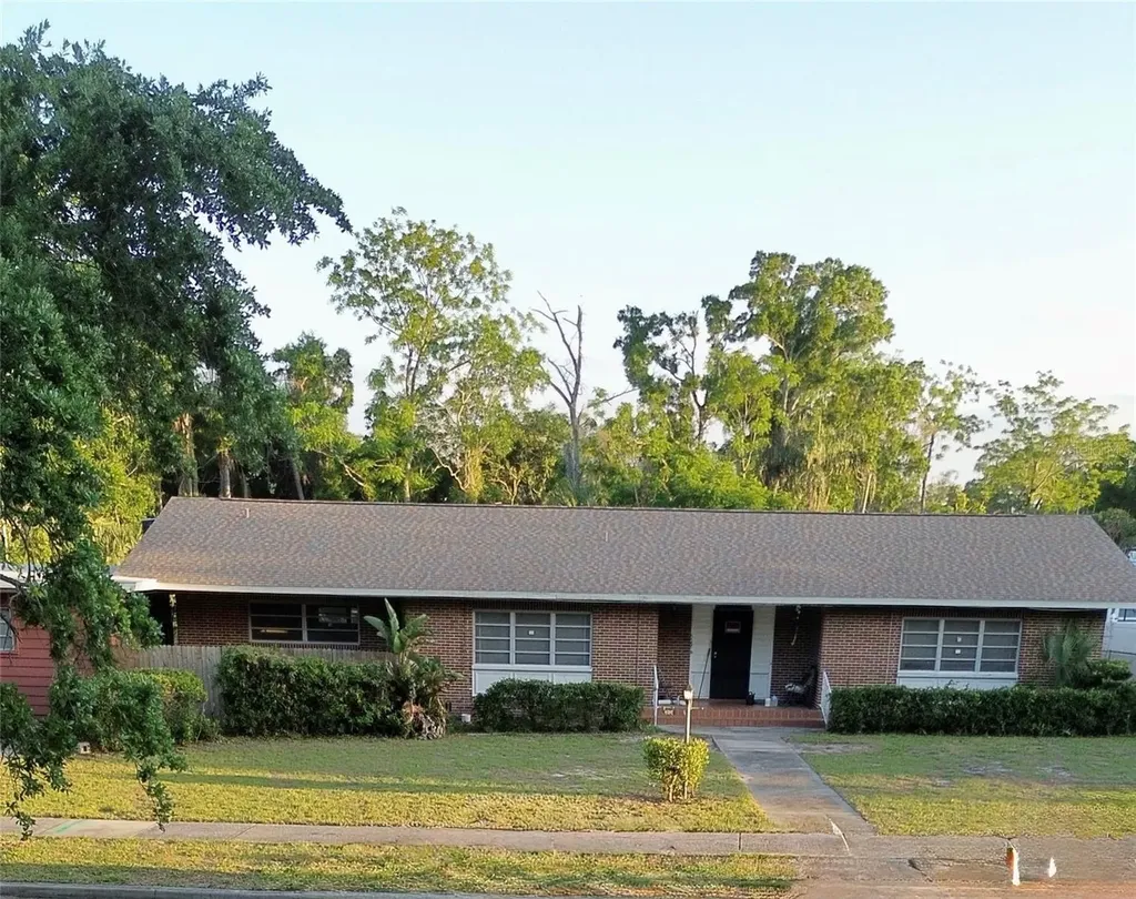 400 Lake Maggiore Boulevard S St Petersburg FL 33705