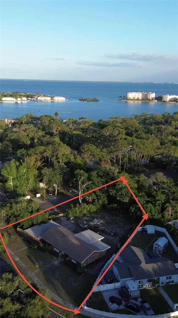 400 Lake Maggiore Boulevard S St Petersburg FL 33705