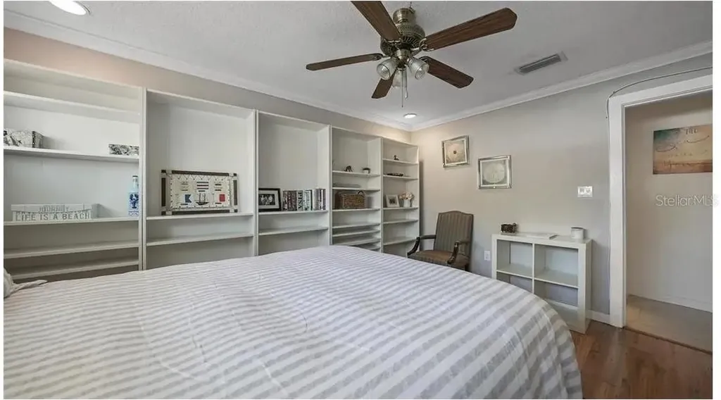 2782 Woodgate Lane Sarasota FL 34231