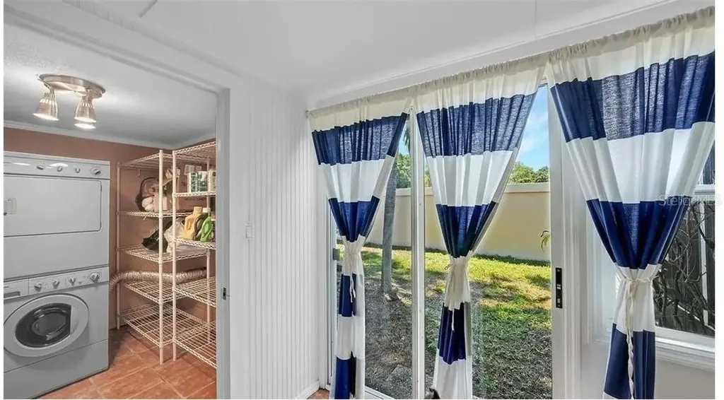 2782 Woodgate Lane Sarasota FL 34231