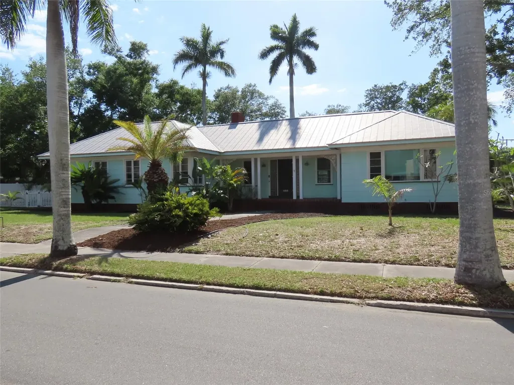 408 27th Street W Bradenton FL 34205