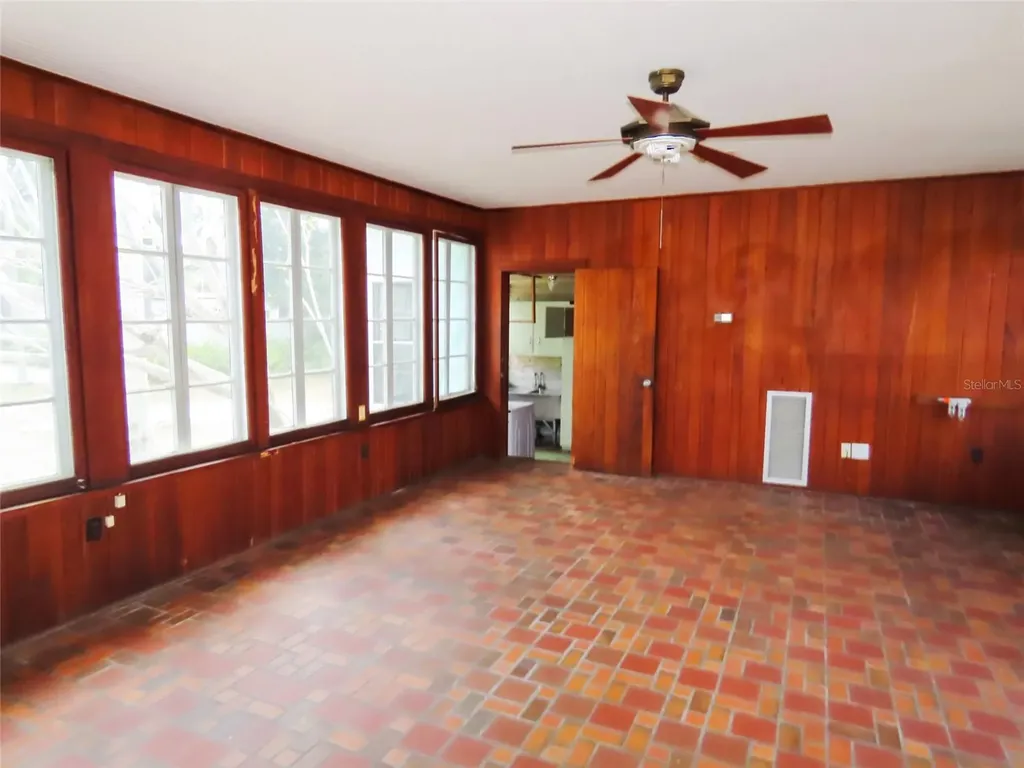 408 27th Street W Bradenton FL 34205