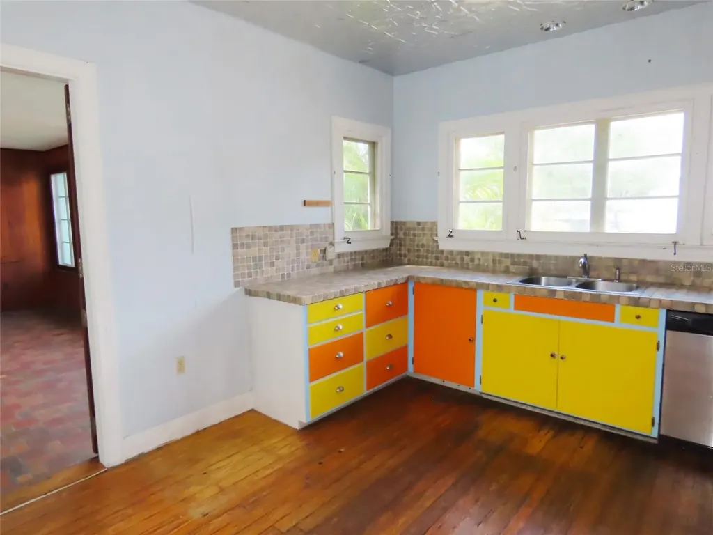 408 27th Street W Bradenton FL 34205