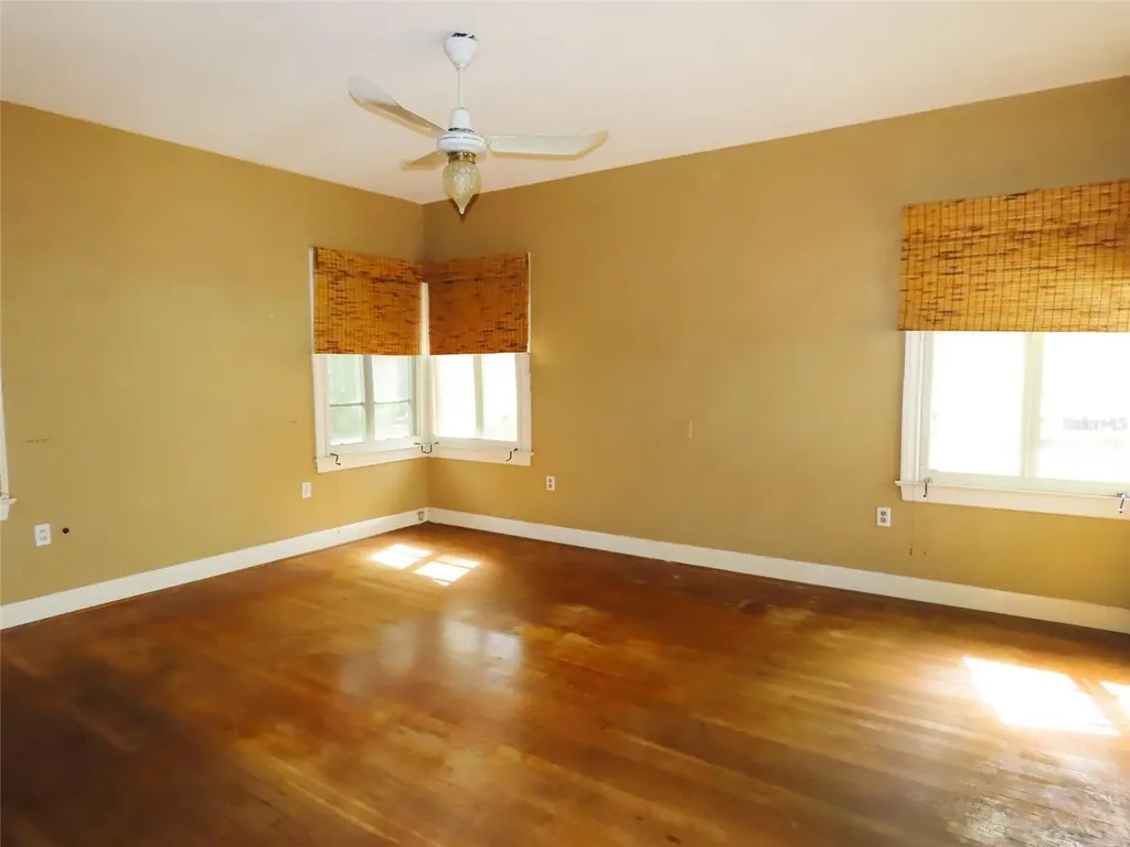 408 27th Street W Bradenton FL 34205