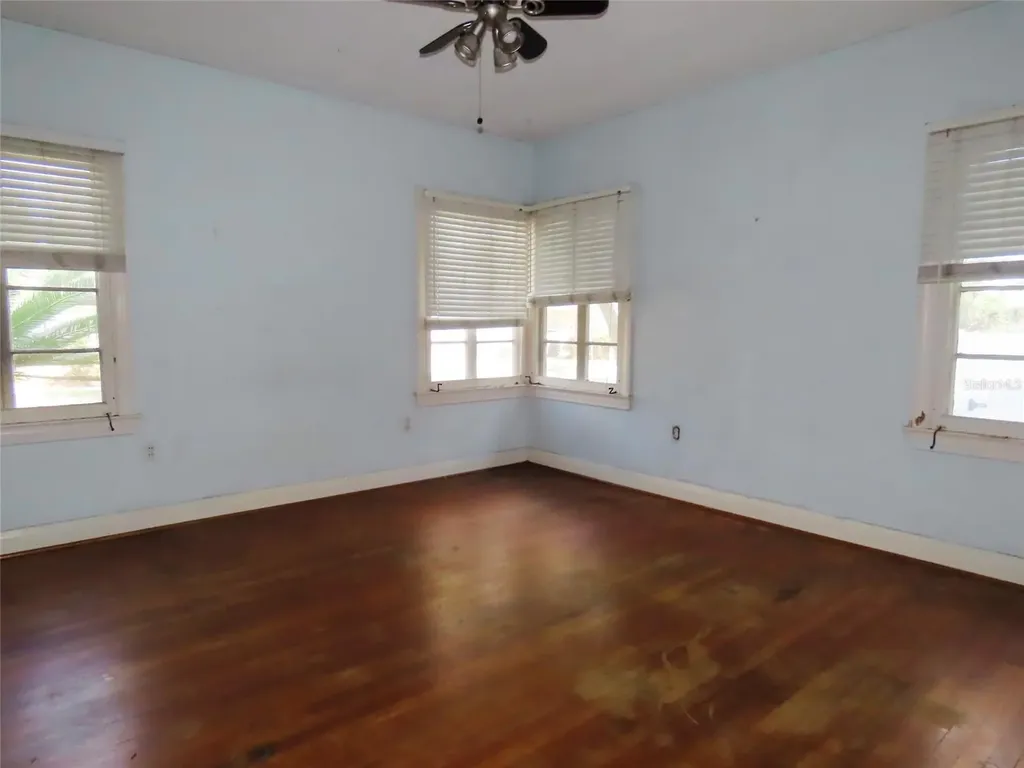 408 27th Street W Bradenton FL 34205