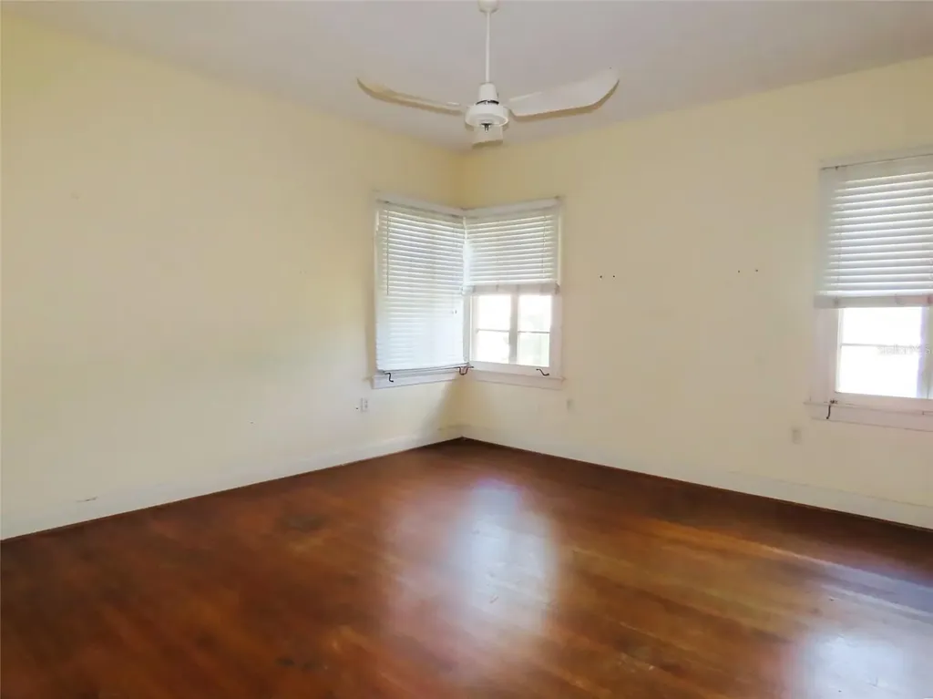 408 27th Street W Bradenton FL 34205