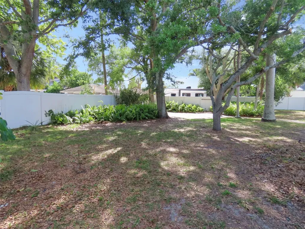 408 27th Street W Bradenton FL 34205
