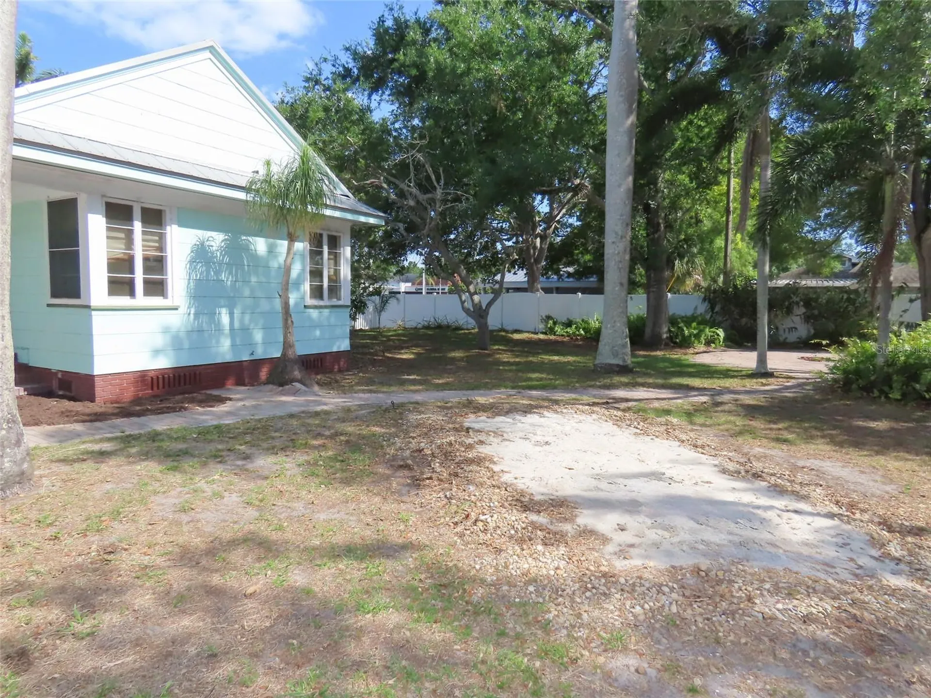 408 27th Street W Bradenton FL 34205