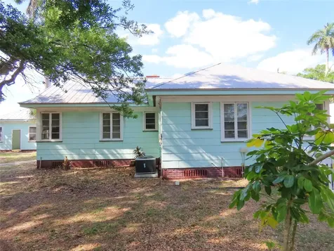 408 27th Street W Bradenton FL 34205