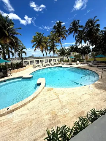 7063 Avenue Los Gobernadores Carolina PR 00979