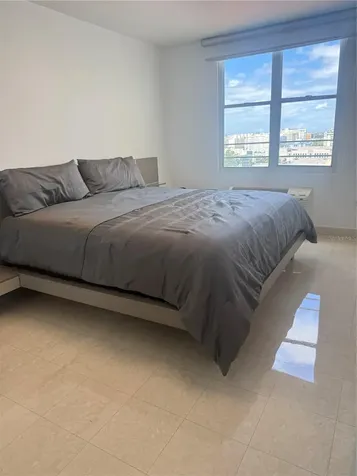 7063 Avenue Los Gobernadores Carolina PR 00979
