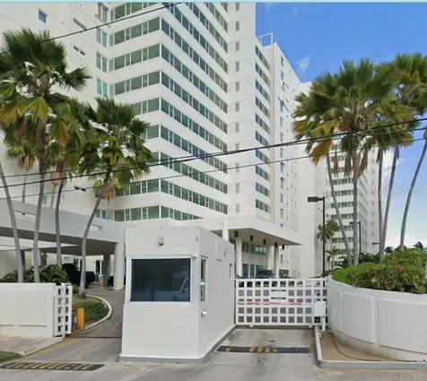 7063 Avenue Los Gobernadores Carolina PR 00979