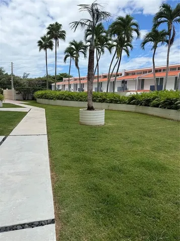 7063 Avenue Los Gobernadores Carolina PR 00979