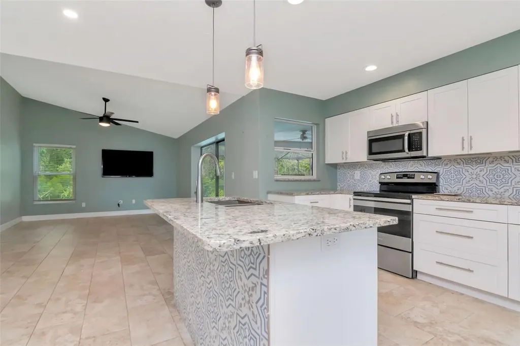 16120 Oakmanor Drive Tampa FL 33624