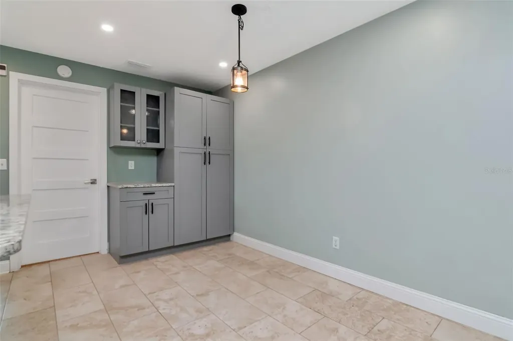 16120 Oakmanor Drive Tampa FL 33624