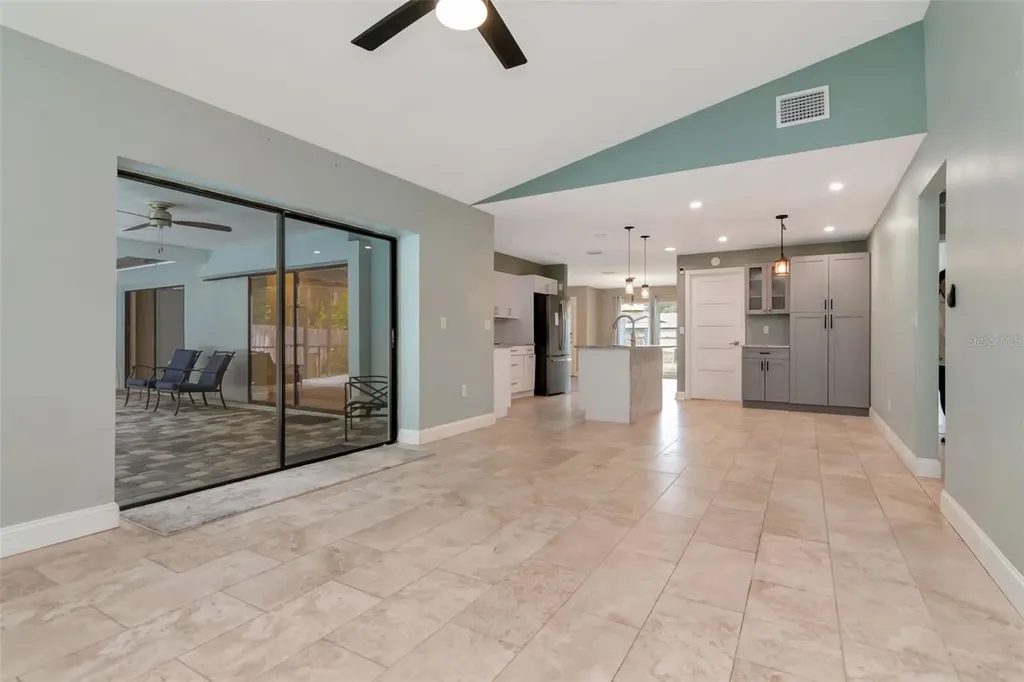 16120 Oakmanor Drive Tampa FL 33624